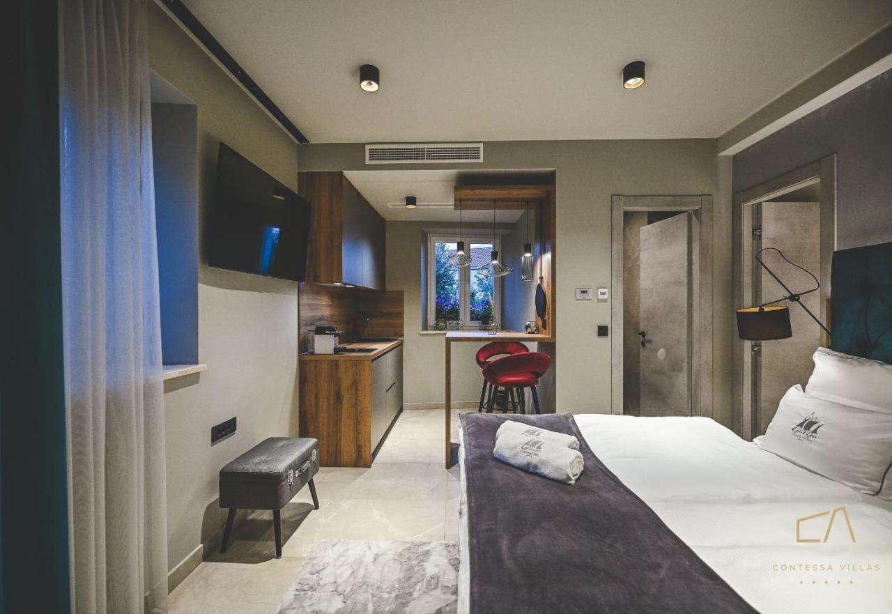 Galija Luxury Suites Кърк Екстериор снимка