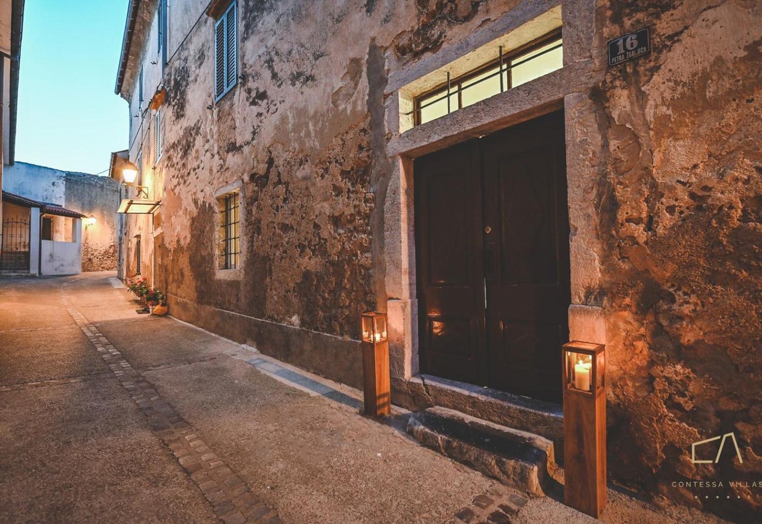 Galija Luxury Suites Кърк Екстериор снимка